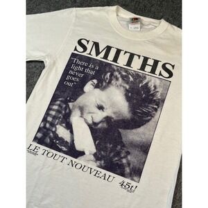 VTG The‎ Smiths T Shirt There is a Light That Never Goes Out Graphic Print Tee S
